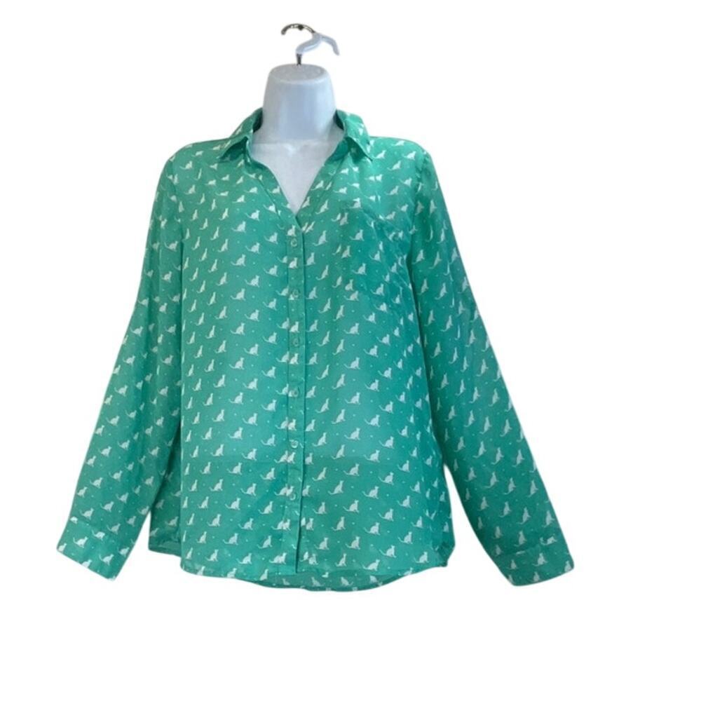 Salon Studio M Teal White Cat Print Button Up Single Pocket Rollup Tabs Top